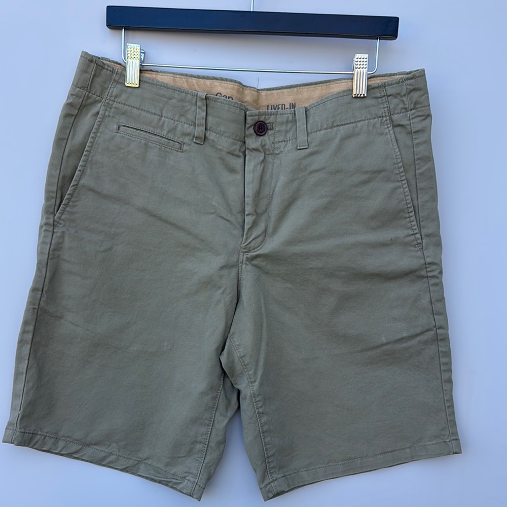 Gap size 34 Men's Olive Green Shorts